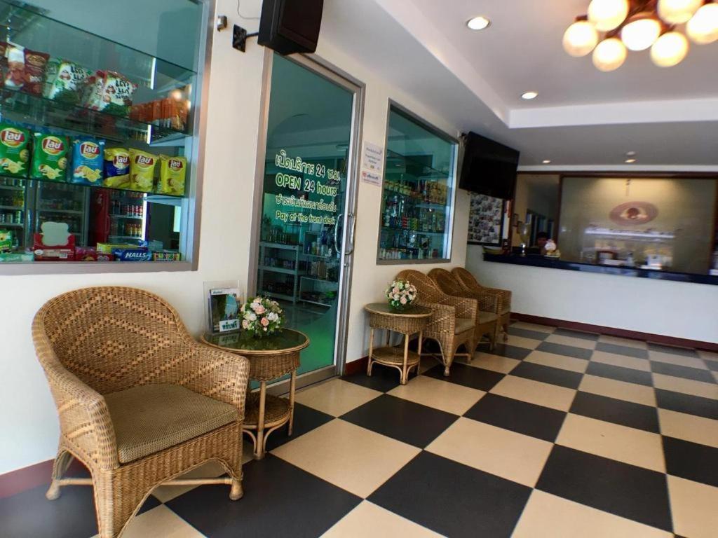 Trat Center Hotel Eksteriør billede
